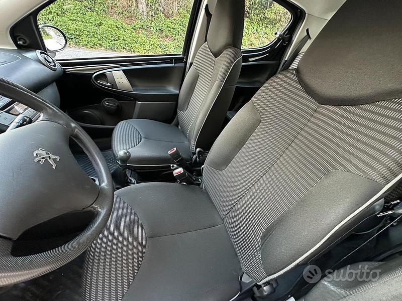 Usata Peugeot 107 68 CV (50 kW) 2013 Utilitaria
