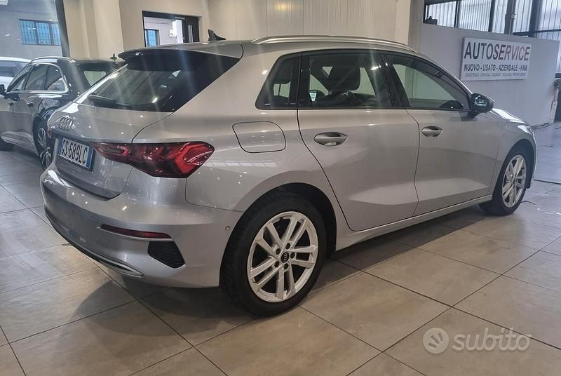 Usado Audi A3 Advanced 116 CV (85 kW) 2021 Gris Berlina