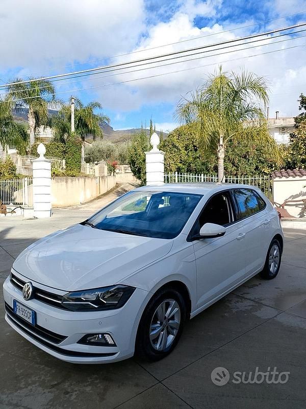 Bianco Usata 2018 VW Polo Trendline Tre volumi | 6700 € (Buon prezzo) - Immagine 1/4
