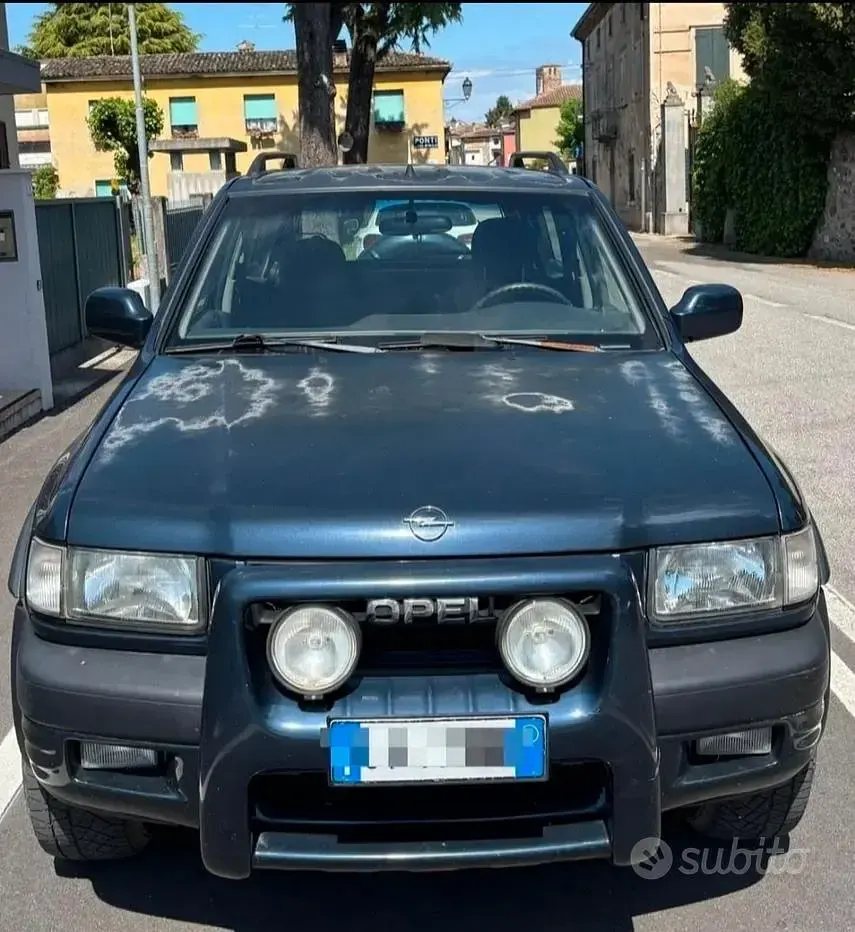 Usata Opel Frontera 115 CV (84 kW) 2000 Blu SUV