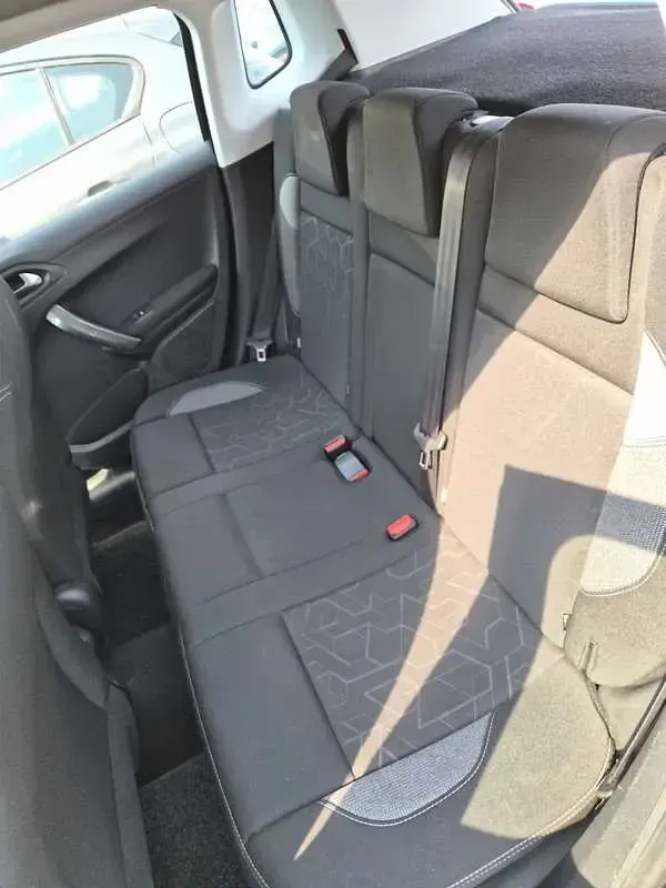 Usata Peugeot 2008 Access 82 CV (60 kW) 2016 Nero SUV