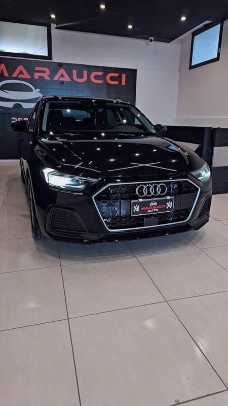 Nero Usata 2022 Audi A1 Admired Due volumi | 19.000 € (Ottimo prezzo) - Immagine 1/4