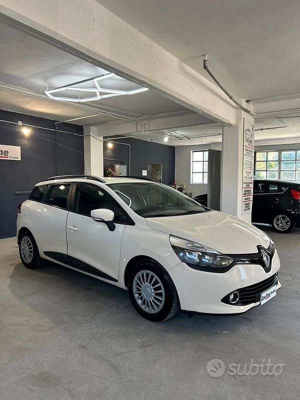 Usata Renault Clio GrandTour 75 CV (55 kW) 2016 Beige Station wagon