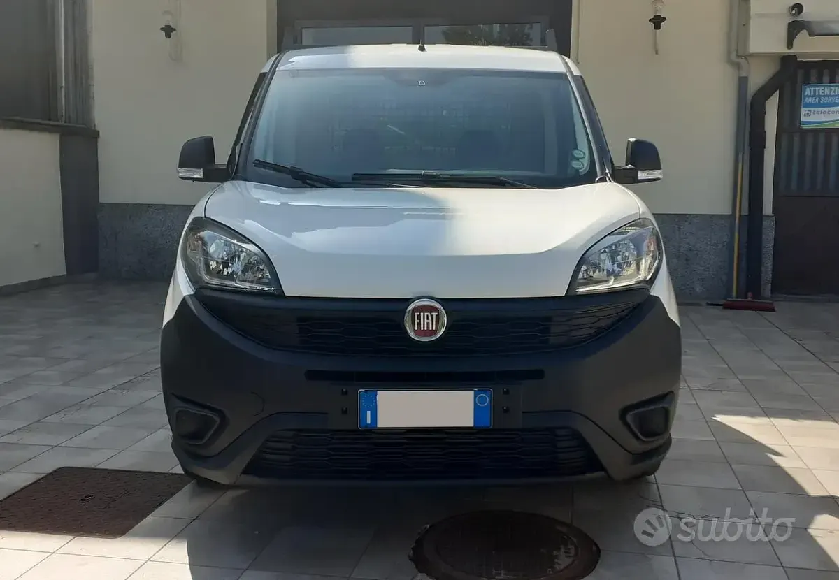 Usata Fiat Doblò 95 CV (69 kW) 2019 Bianco Monovolume