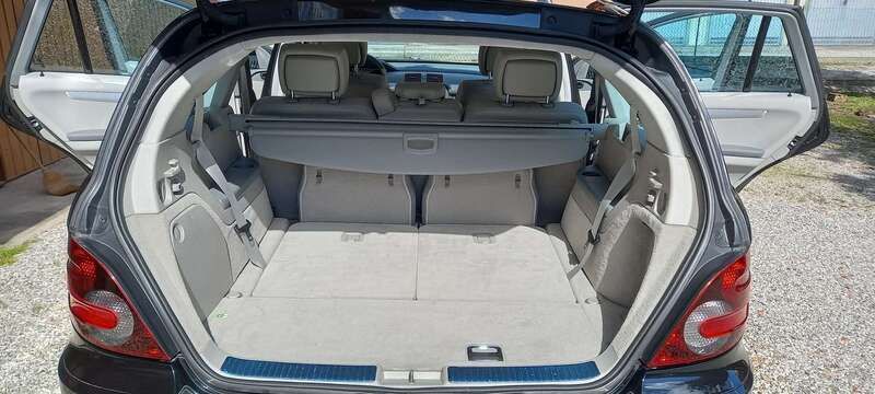 Usata Mercedes R320 224 CV (164 kW) 2008 Nero Monovolume