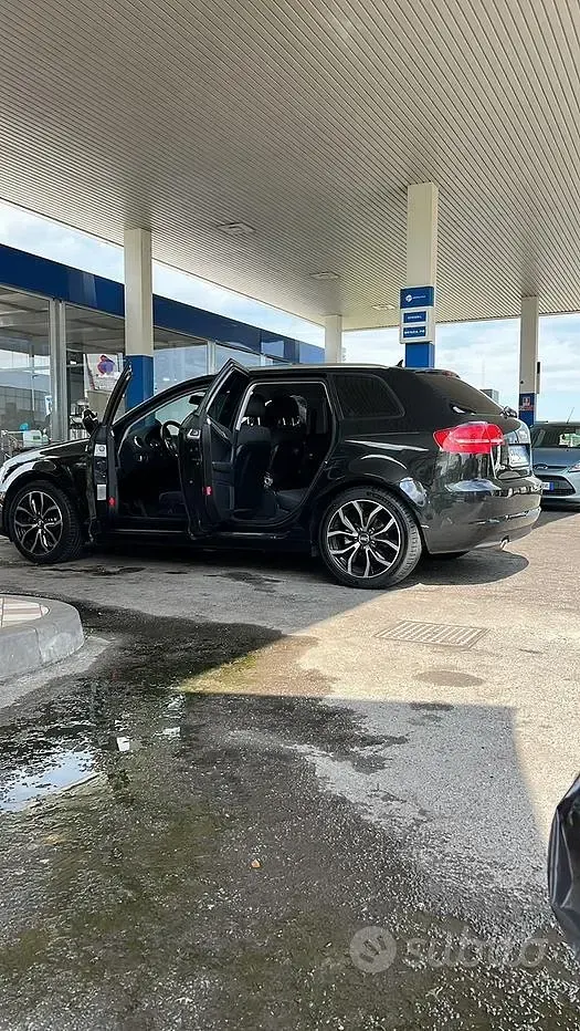 Usata Audi A3 105 CV (77 kW) 2011 Nero Utilitaria