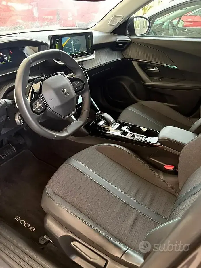 Usata Peugeot 2008 Allure 131 CV (96 kW) 2021 Grigio SUV