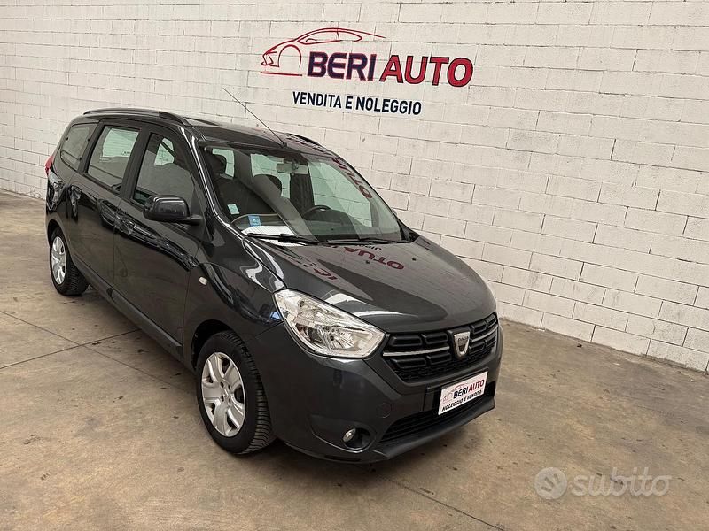 Usata Dacia Lodgy Comfort 108 CV (79 kW) 2018 Grigio Monovolume