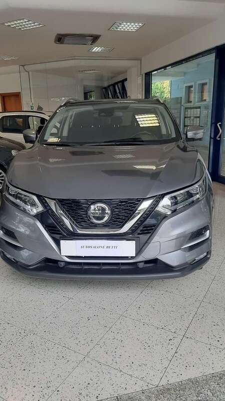 Usata Nissan Qashqai Tekna 116 CV (85 kW) 2018 Grigio SUV