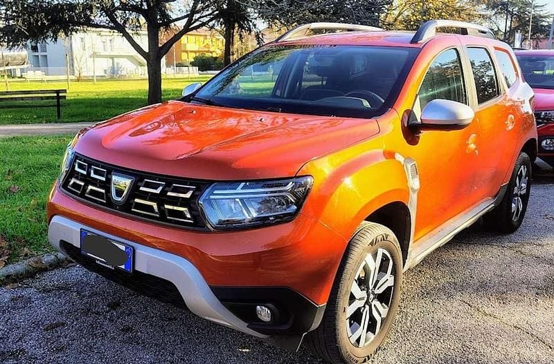 Usata Dacia Duster Prestige 101 CV (74 kW) 2022 Arancione SUV