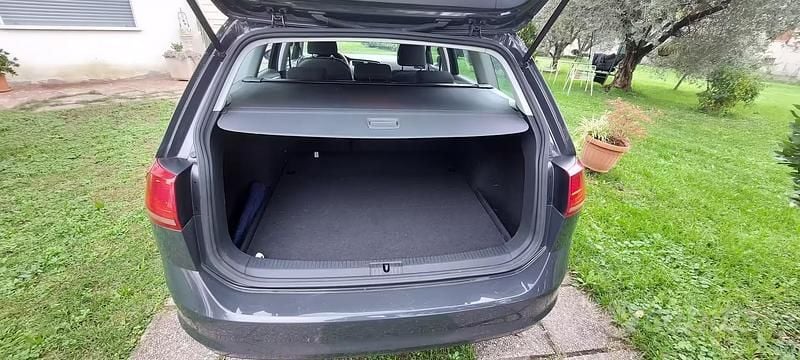 Usata VW Golf VII 110 CV (80 kW) 2016 Nero Station wagon