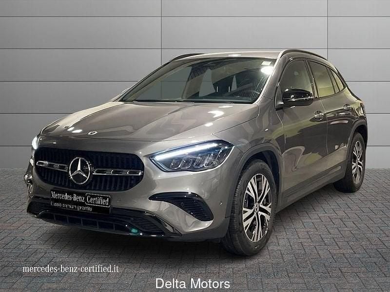 Usata Mercedes GLA180 Advanced 116 CV (85 kW) 2025 Grigio SUV
