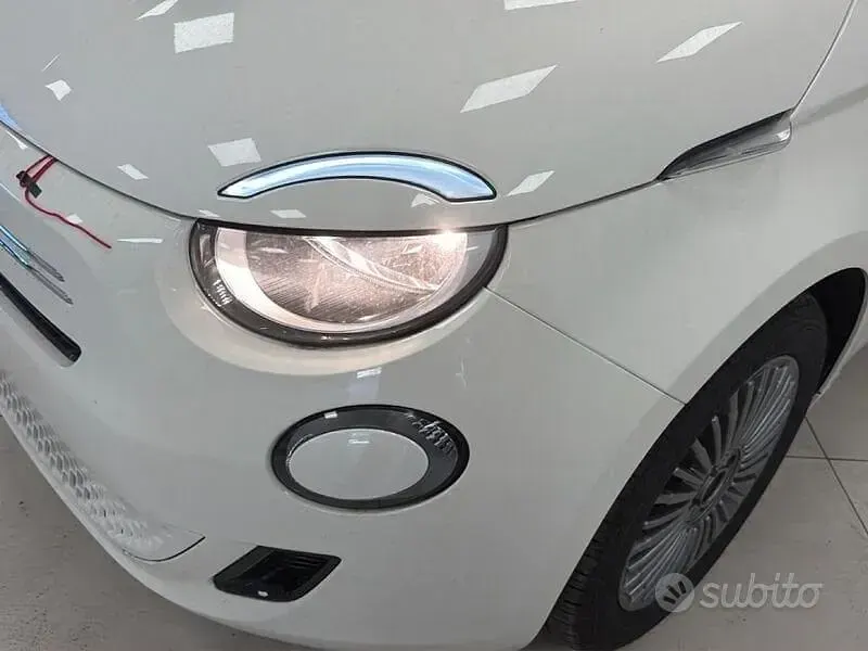 Nuova Fiat 500 Icon 65 CV (47 kW) 2026 Bianco Berlina
