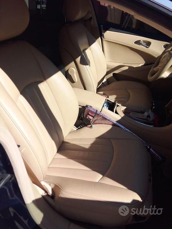 Usata Mercedes 250 224 CV (164 kW) 2006 Blu Berlina