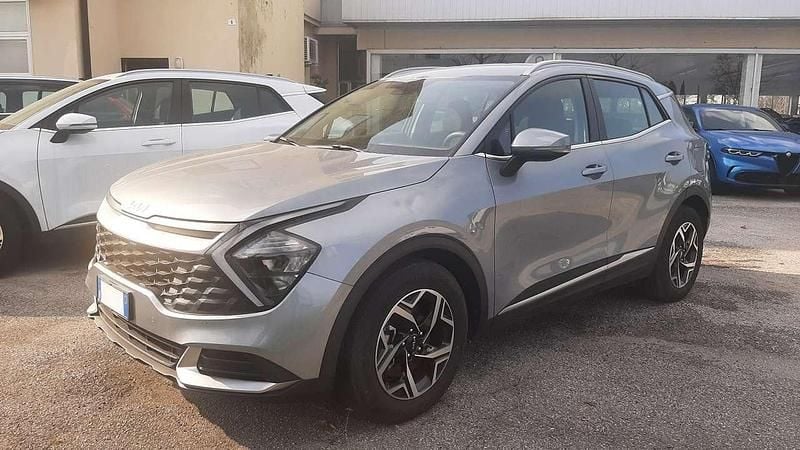 Usata Kia Sportage 136 CV (100 kW) 2023 Grigio azzurro metall. SUV