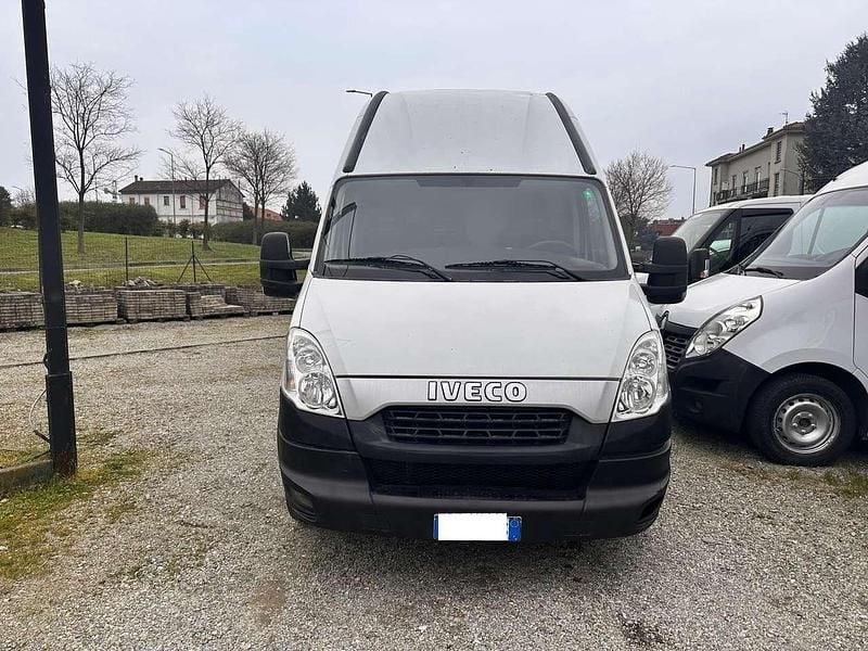 Usata Iveco Daily 145 CV (106 kW) 2013 Bianco Furgone