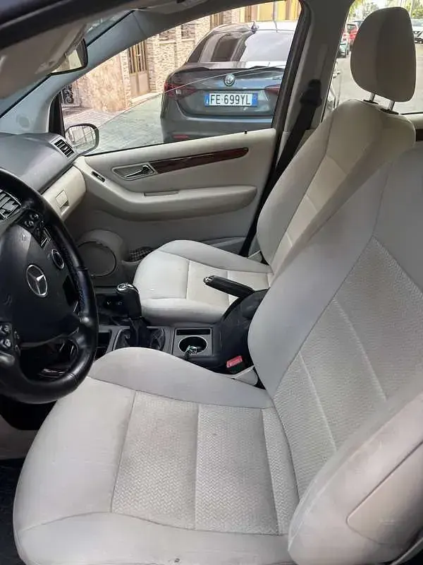 Usata Mercedes A180 Elegance 109 CV (80 kW) 2004 Monovolume