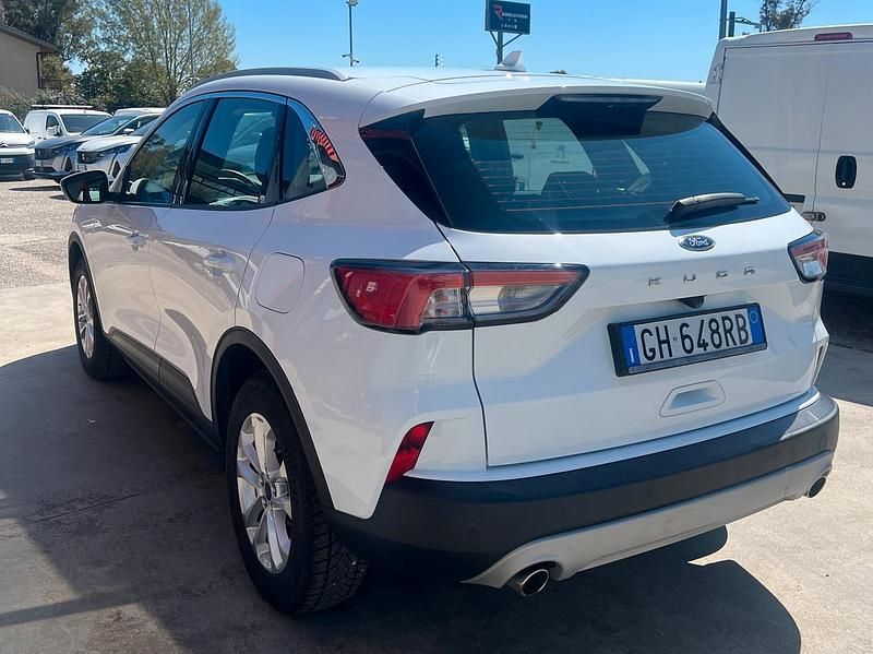 Usata Ford Kuga 120 CV (88 kW) 2022 Bianco SUV