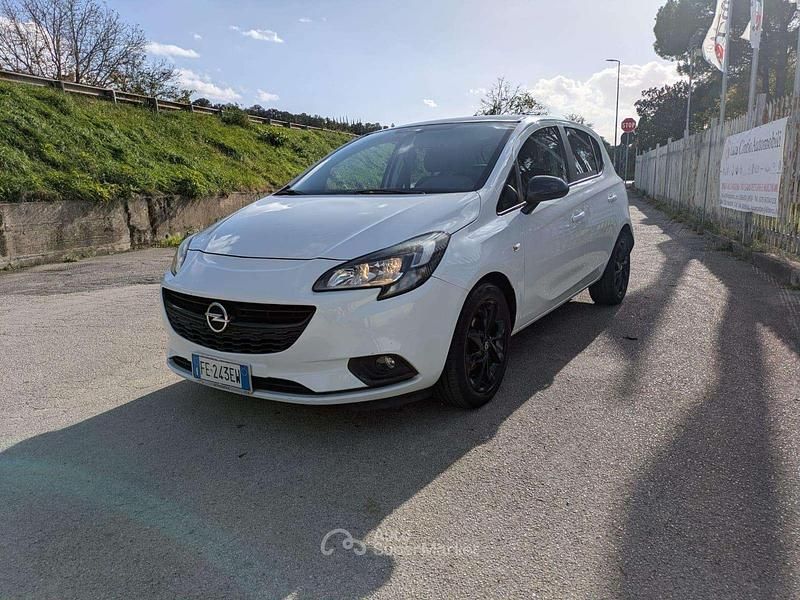 Usata Opel Corsa 90 CV (66 kW) 2016 Bianco Utilitaria