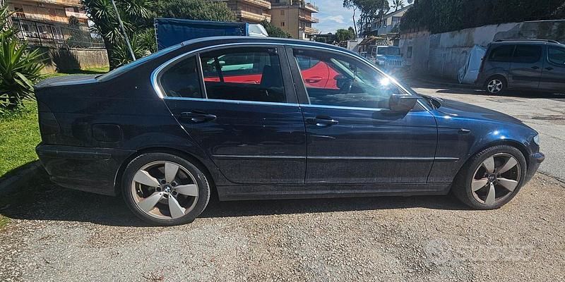 Usata BMW 330 184 CV (135 kW) 2001 Blu/azzurro Berlina