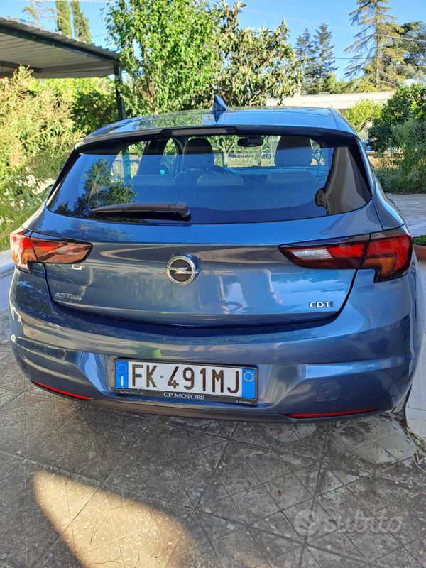 Usata Opel Astra 95 CV (69 kW) 2017 Blu Berlina