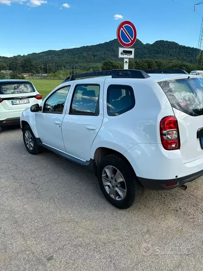 Usata Dacia Duster Prestige 109 CV (80 kW) 2015 Bianco SUV