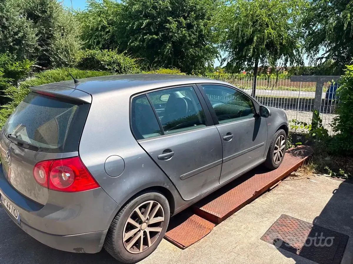 Usata VW Golf VI Comfortline 140 CV (102 kW) 2009 Utilitaria