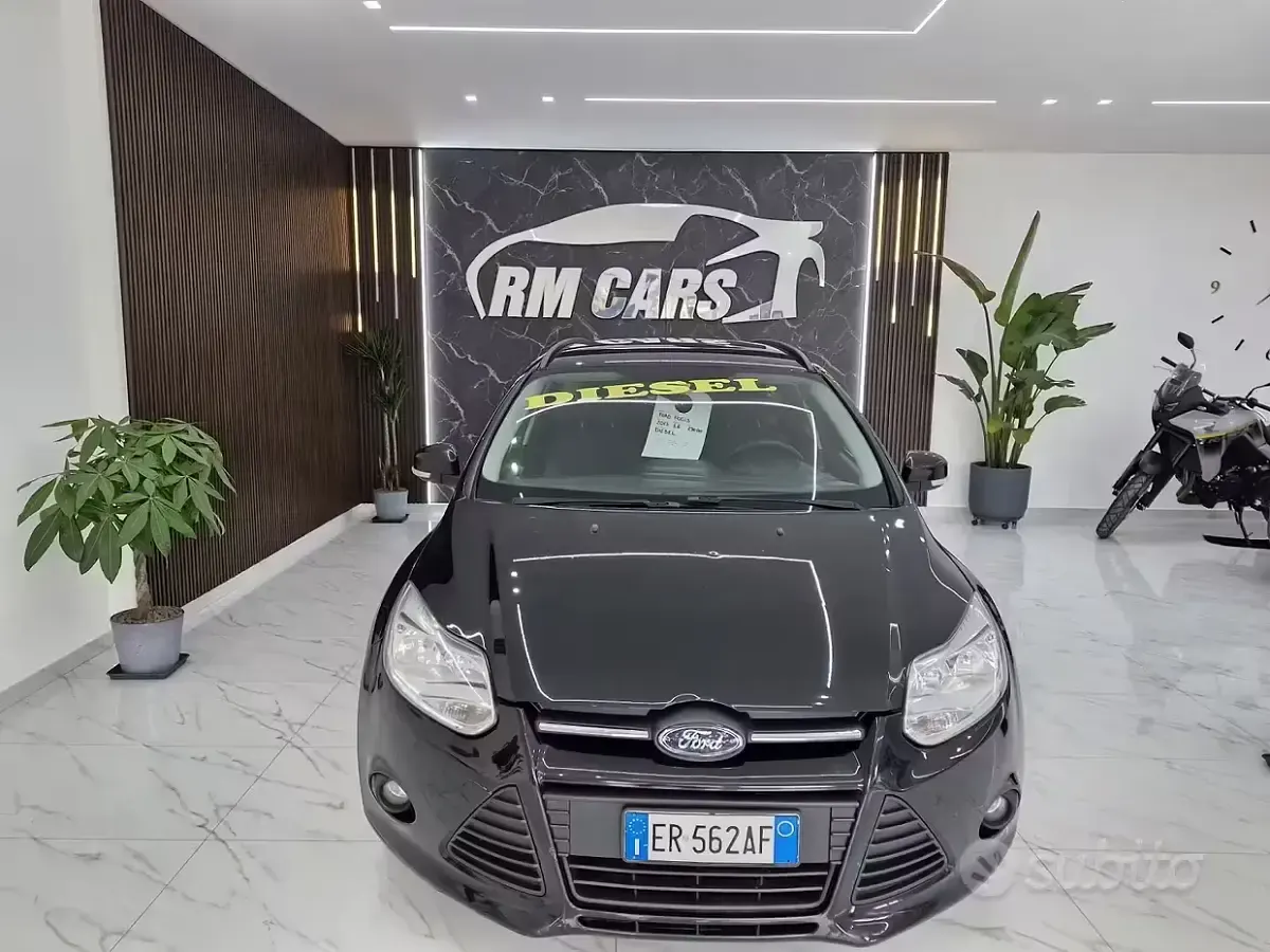 Begagnad Ford Focus Titanium 95 HK (69 kW) 2013 Svart Kombi