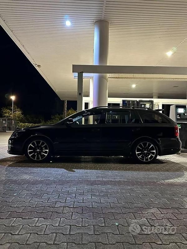Begagnad Skoda Octavia vRS 2009 Svart Kombi