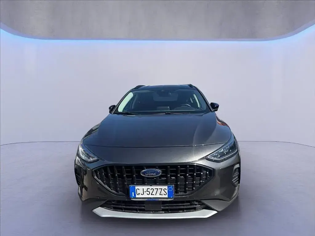 Usata Ford Focus Active 125 CV (91 kW) 2022 Grigio Berlina