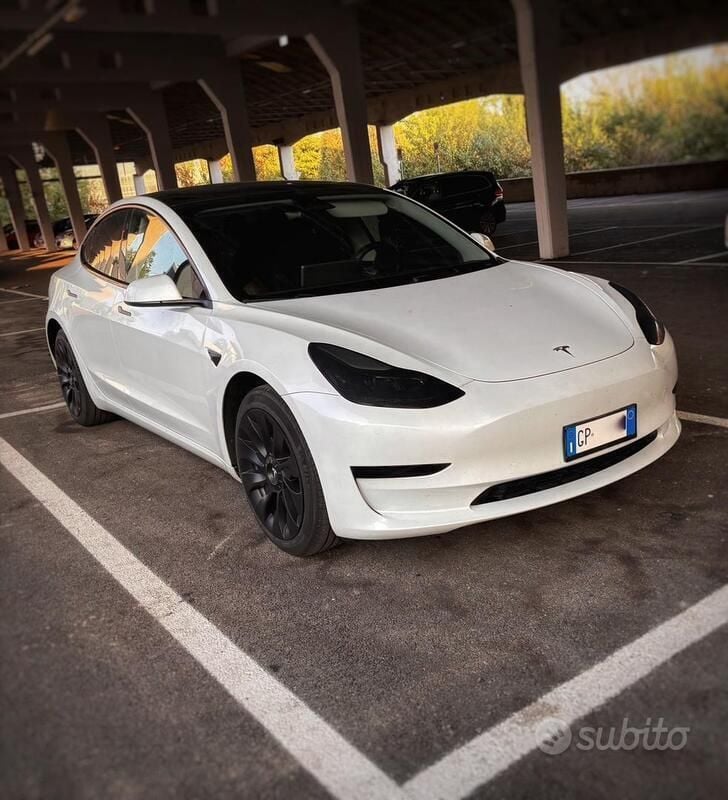 Bianco Usata 2023 Tesla Model 3 RWD Berlina | 29.000 € (Buon prezzo) - Immagine 1/2