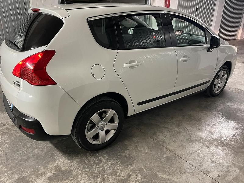 Usata Peugeot 3008 115 CV (84 kW) 2012 Bianco Station wagon