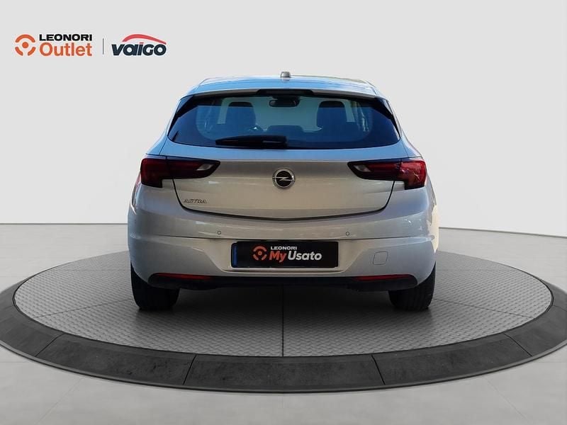 Usata Opel Astra Business Elegance 111 CV (81 kW) 2021 Innargento metallizzato Berlina