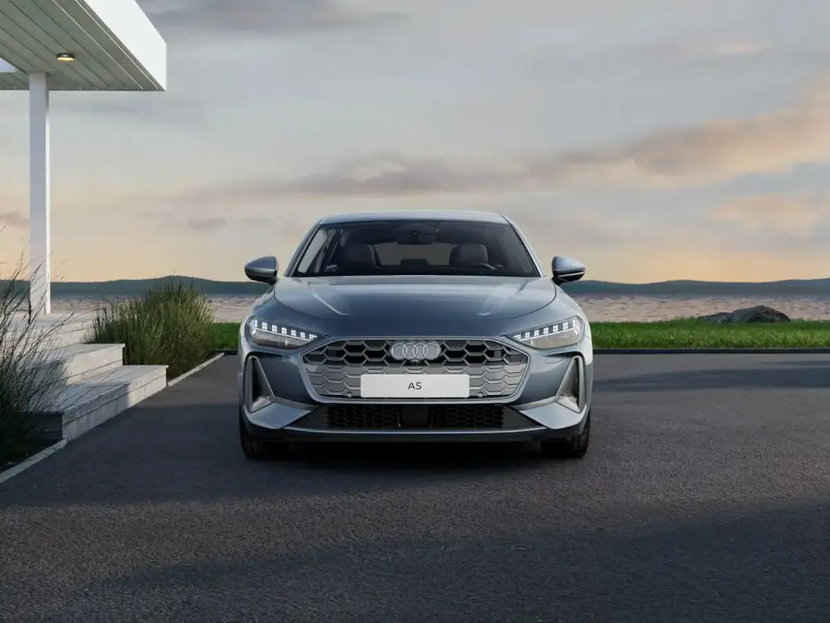 Nuova Audi A5 Advanced Plus 150 CV (110 kW) 2026 Blu orizzonte metallizzato Berlina