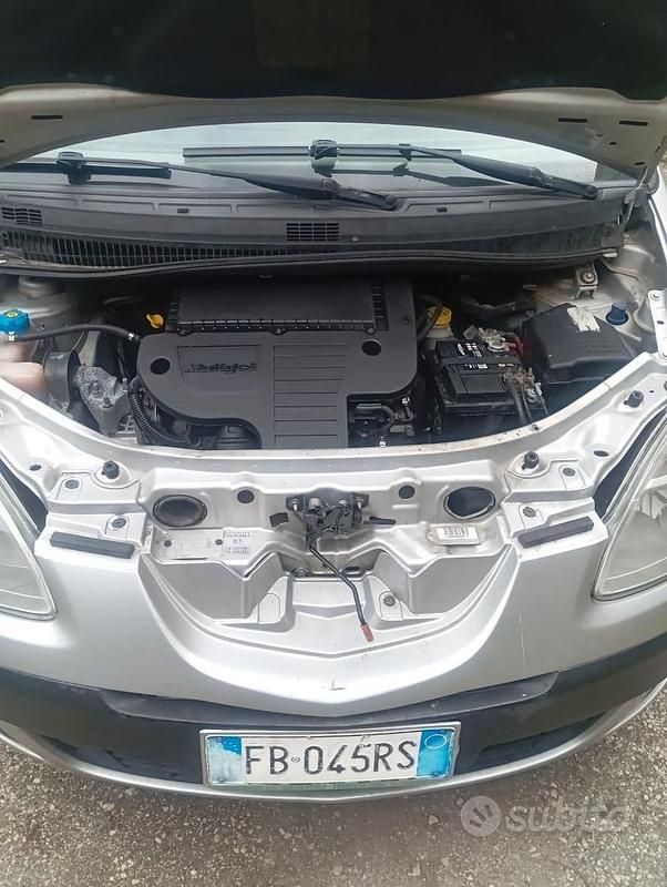 Usata Lancia Musa 2005 Grigio Monovolume