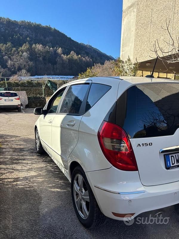 Usata Mercedes A150 Avantgarde Edition 95 CV (69 kW) 2009 Bianco Monovolume