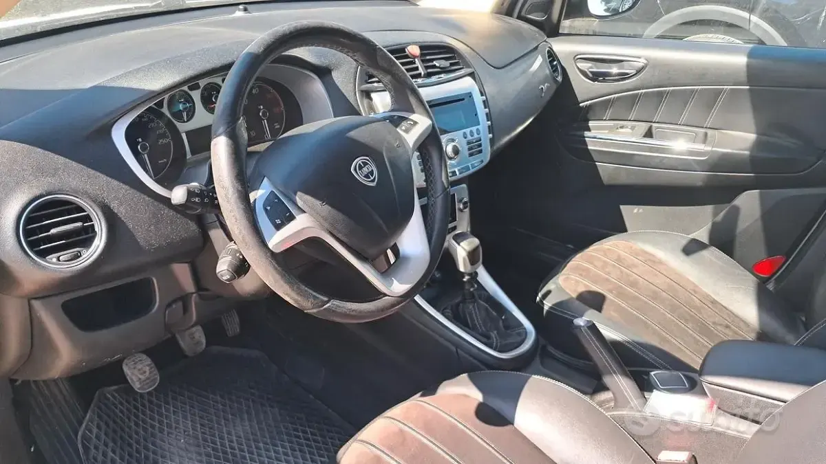 Usata Lancia Delta 120 CV (88 kW) 2009 Bianco Utilitaria