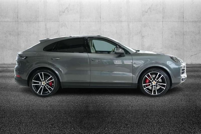Gebraucht Porsche Cayenne 475 PS (349 kW) 2023 Grau SUV