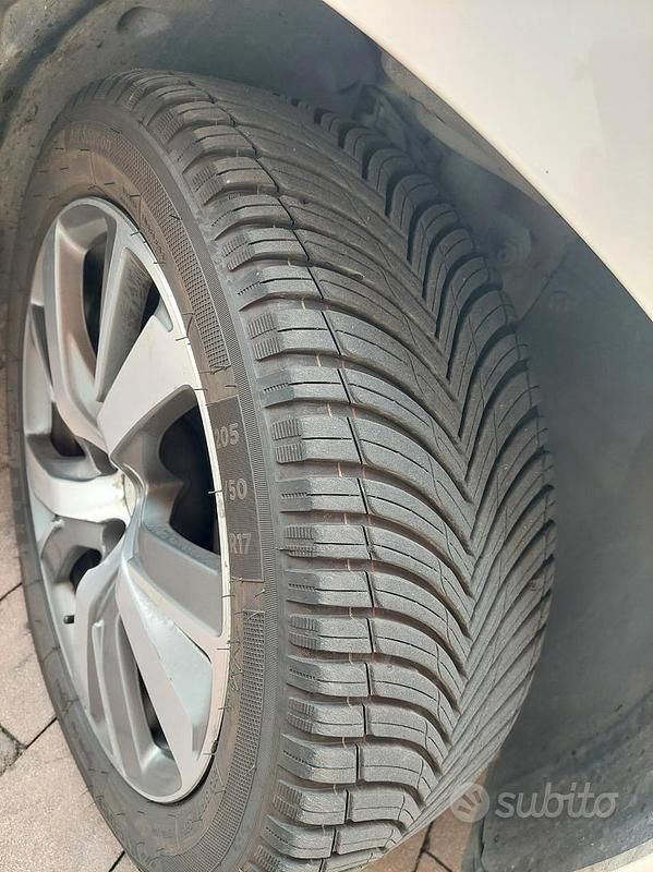 Usata Peugeot 2008 Allure 92 CV (67 kW) 2013 Bianco SUV