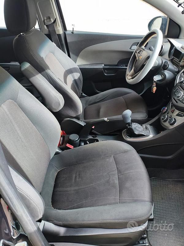 Usata Chevrolet Aveo LTZ 95 CV (69 kW) 2013 Nero Utilitaria