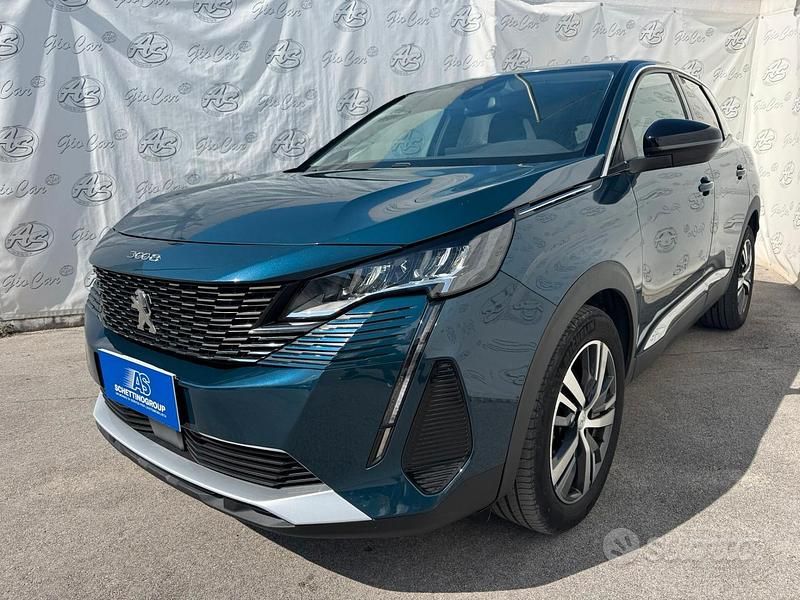 Usata Peugeot 3008 Allure 131 CV (96 kW) 2022 Blu SUV