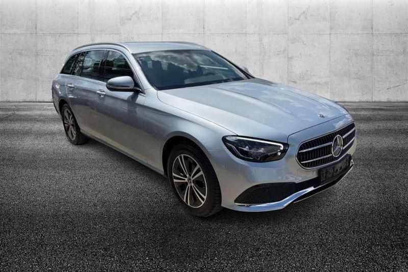 Usata Mercedes E220 Business 194 CV (142 kW) 2021 Argento Station wagon