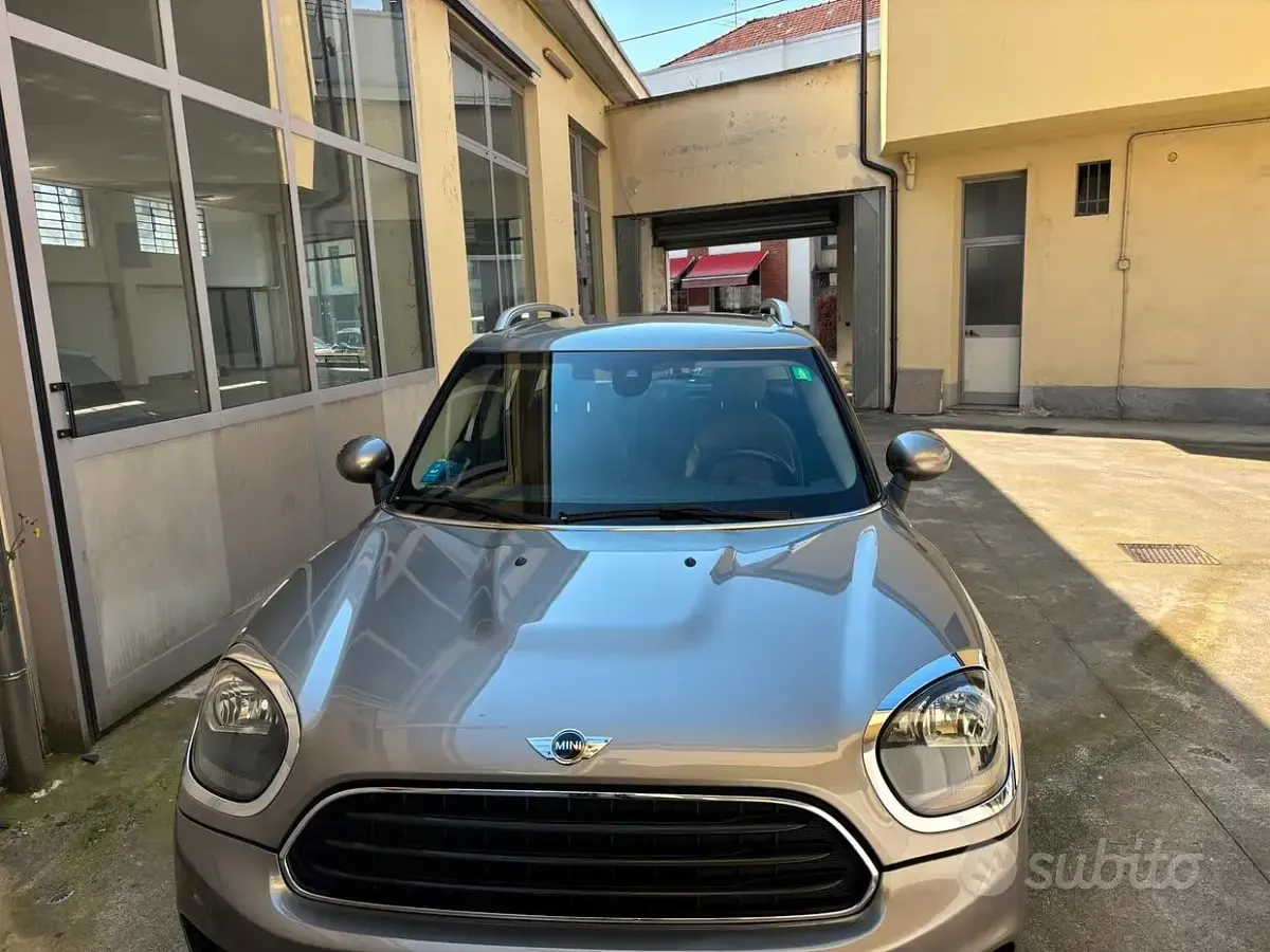 Usata Mini Countryman 150 CV (110 kW) 2017 Grigio SUV