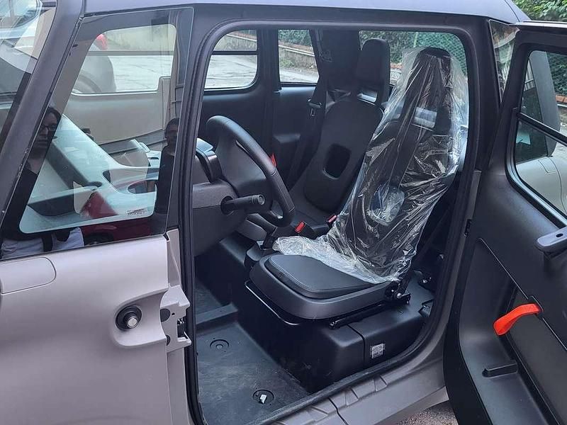 Nuova Citroën AMI 2025 Grigio