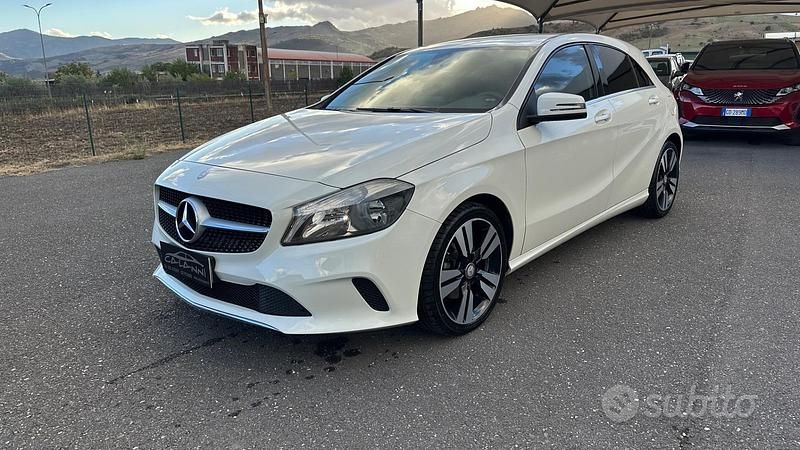 Usata Mercedes A200 135 CV (99 kW) 2017 Bianco Berlina