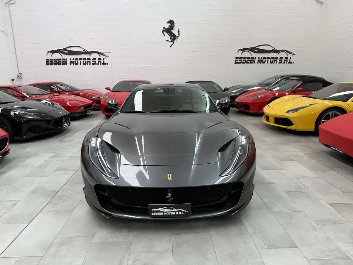 Usata Ferrari 812 799 CV (587 kW) 2020 Other Coupé