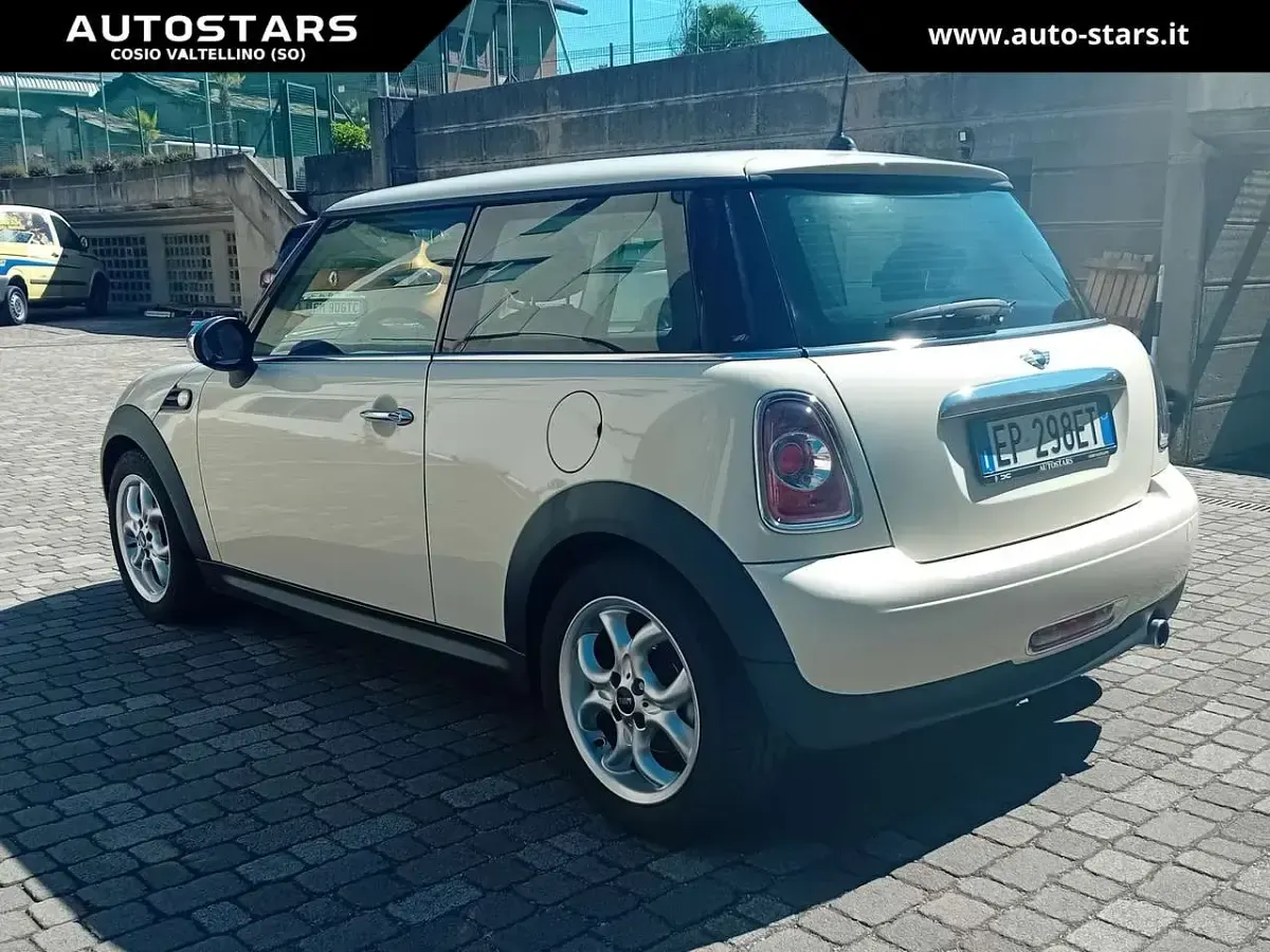 Usata Mini ONE 98 CV (72 kW) 2013 Beige Utilitaria