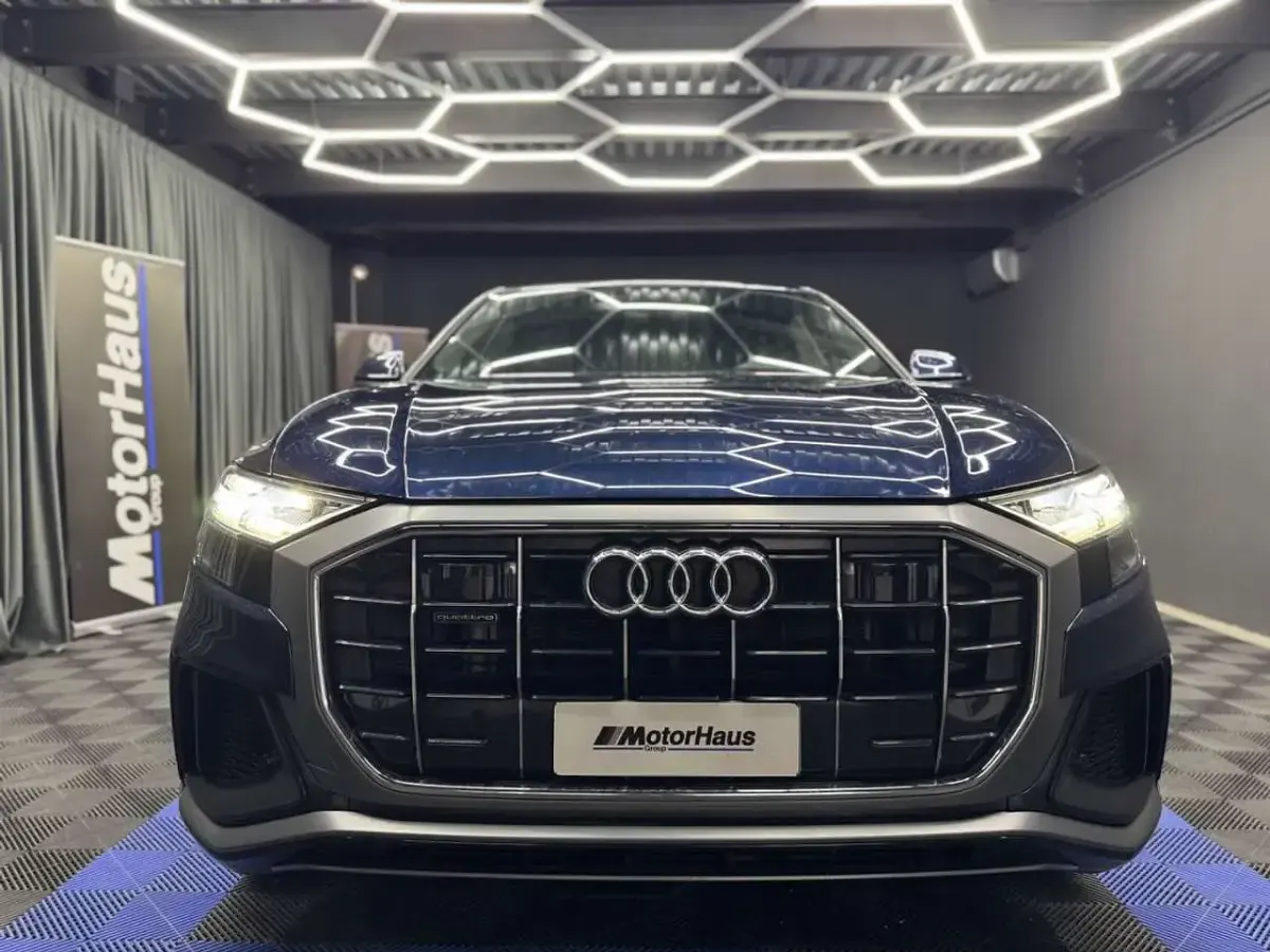 Usata Audi Q8 Sport 286 CV (210 kW) 2022 Blu/azzurro SUV