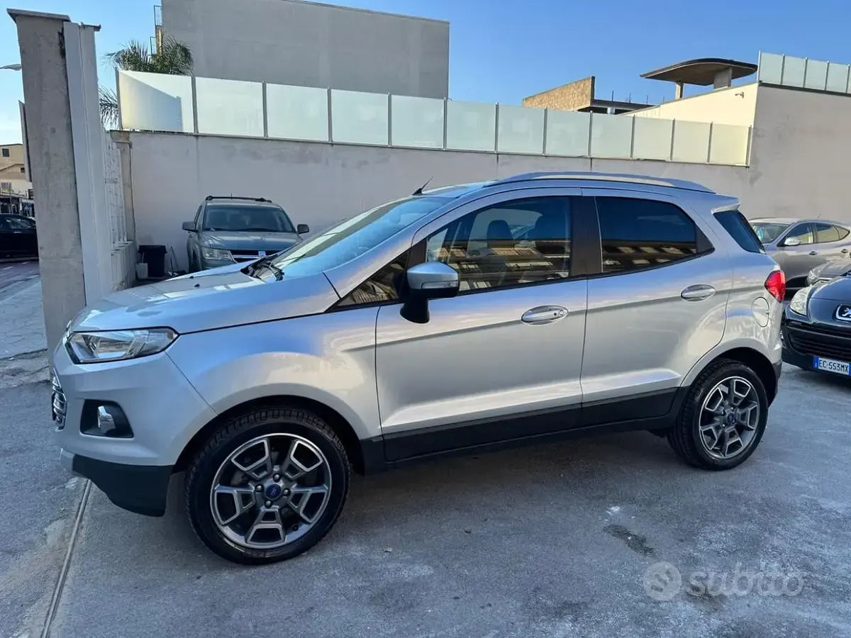 Usata Ford Ecosport Titanium 125 CV (91 kW) 2016 Grigio SUV