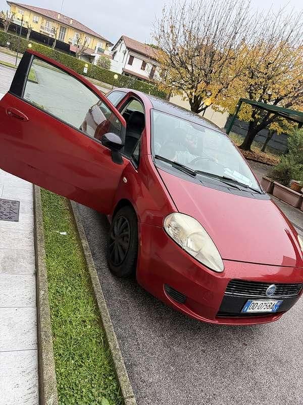 Usata Fiat Punto 95 CV (69 kW) 2006 Utilitaria